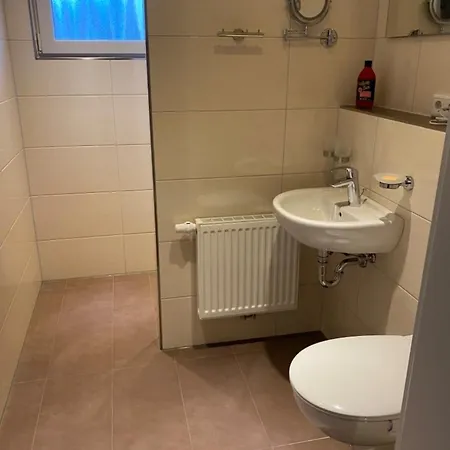 Leer, Haus Benefit Leer