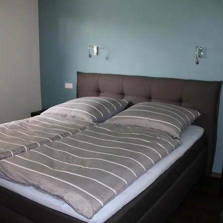 Leer, Haus Benefit Casa de Férias